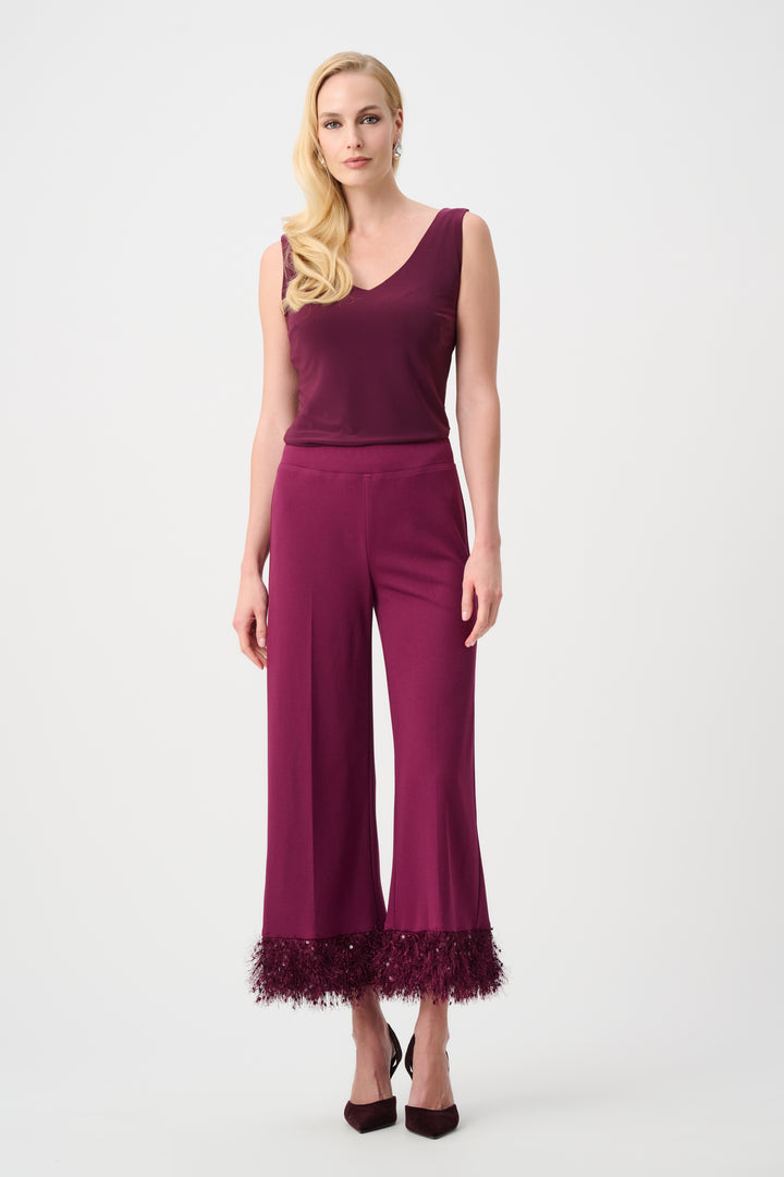 Classic V-neckline Cami Style 201546F26