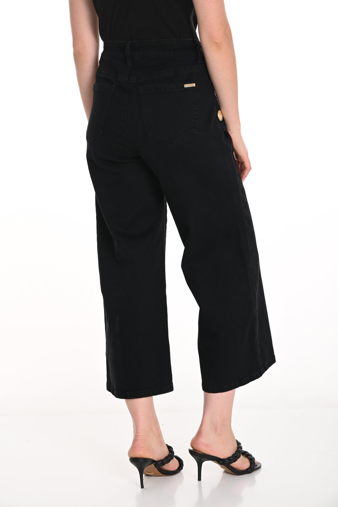 Gold Button Wide-Leg Jeans Style 246242U