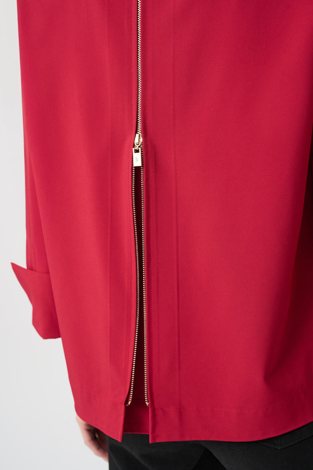 Stretch Poplin Button-Front Blouse with Zipper Accent Style 253923F26
