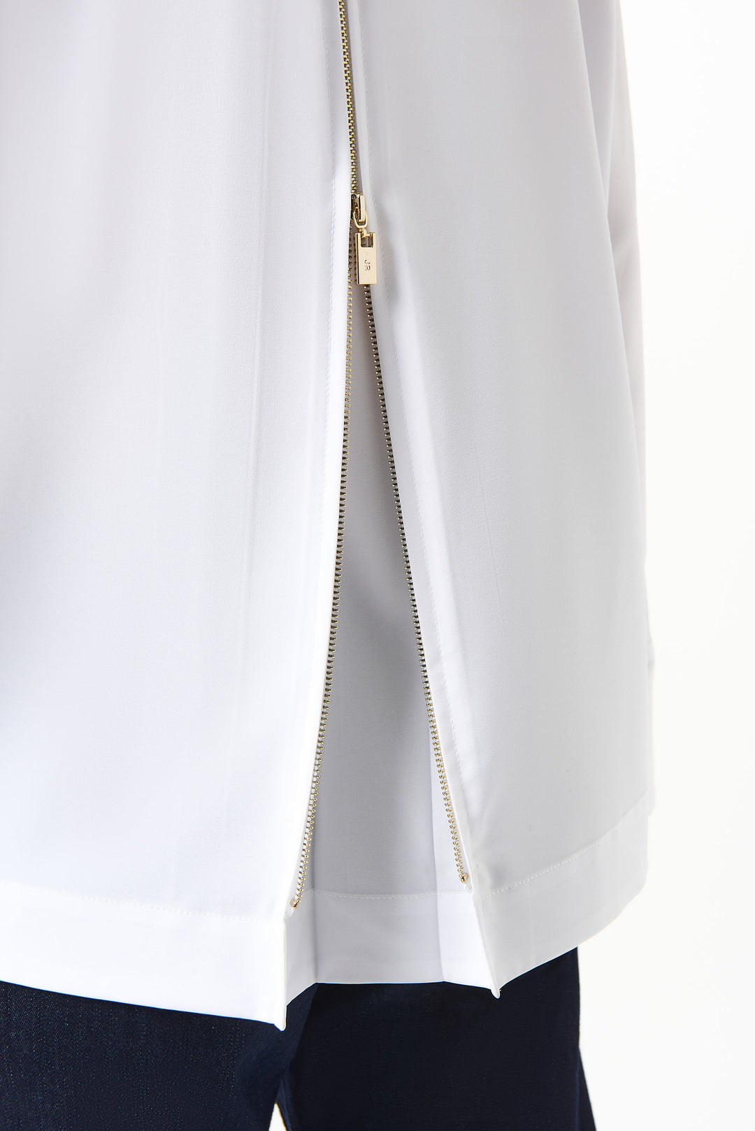 Stretch Poplin Button-Front Blouse with Zipper Accent 253923S26