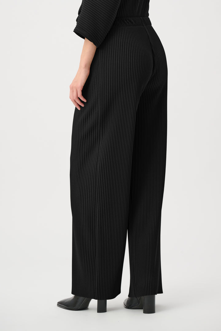Pleated Scuba Crepe Wide-Leg Pants Style 254006F26