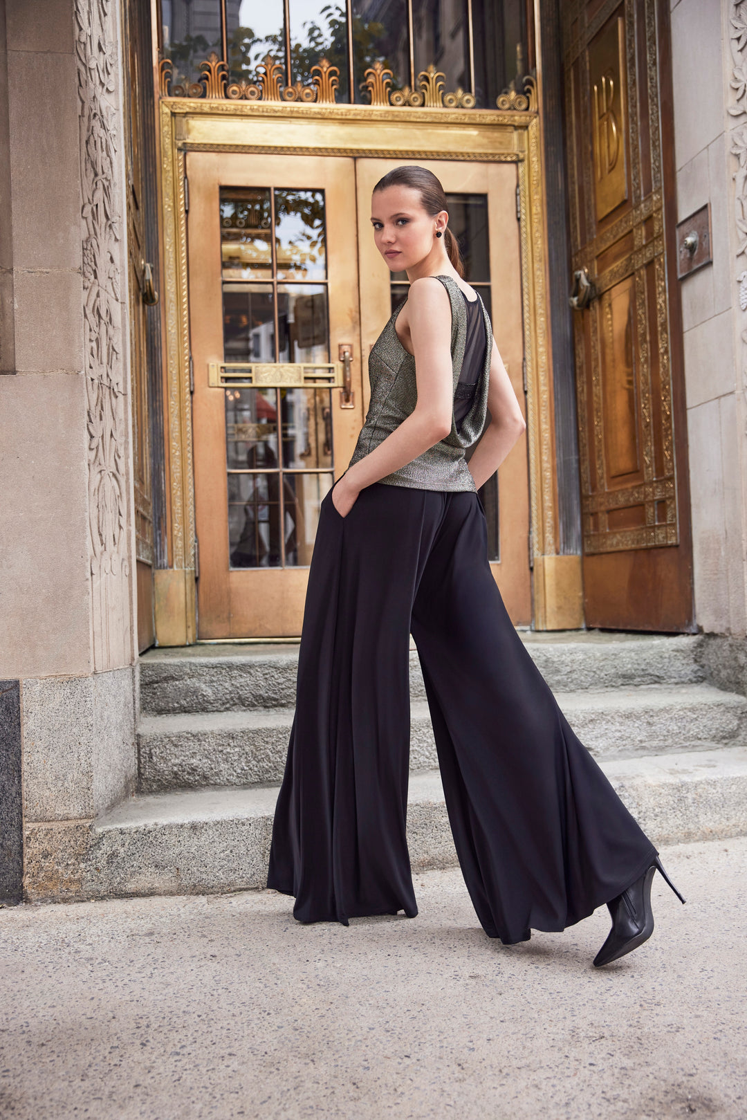 Frank Lyman Pant 254022