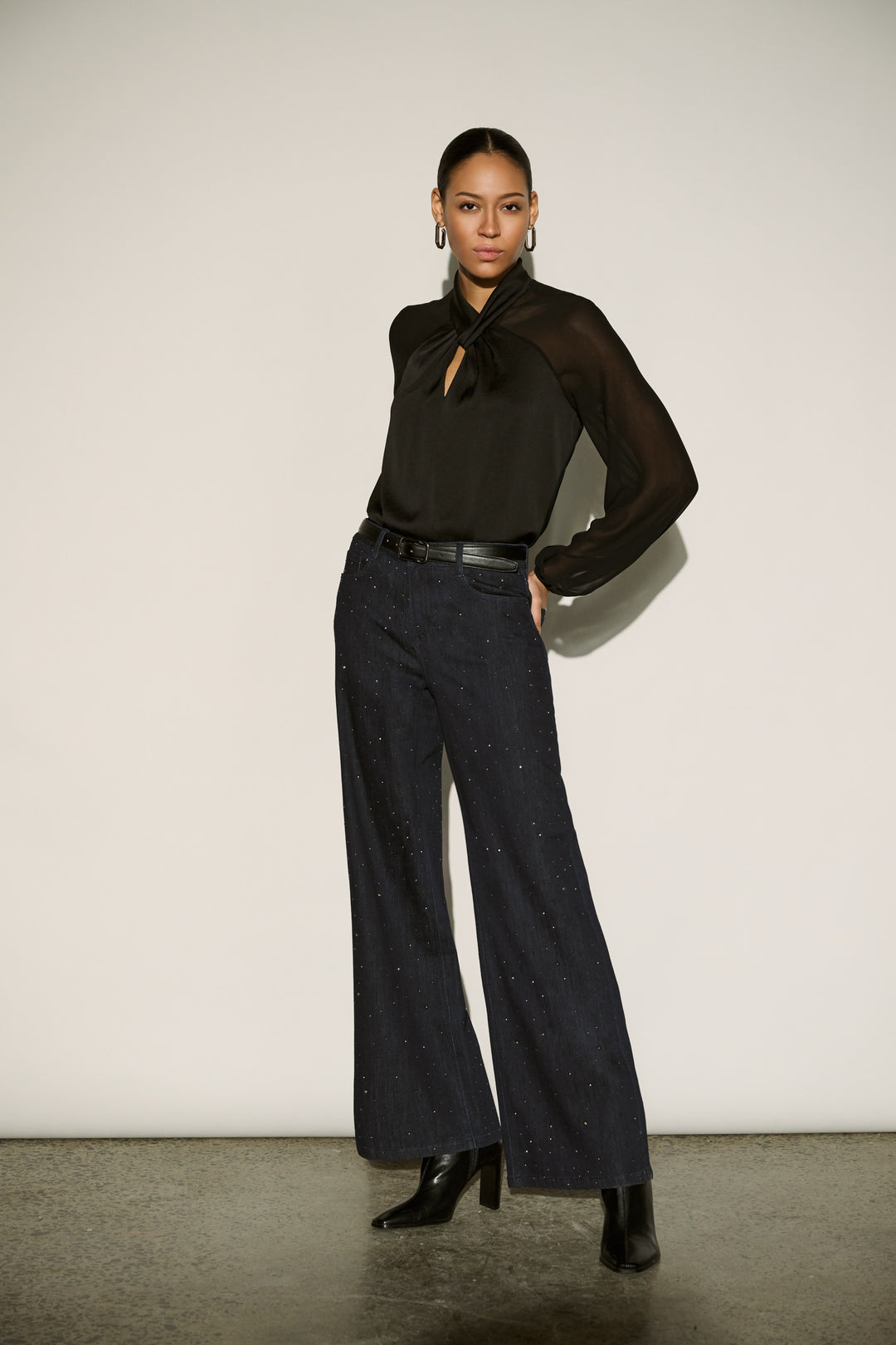 Classic Rhinestone Wide-Leg Jeans 254921W26