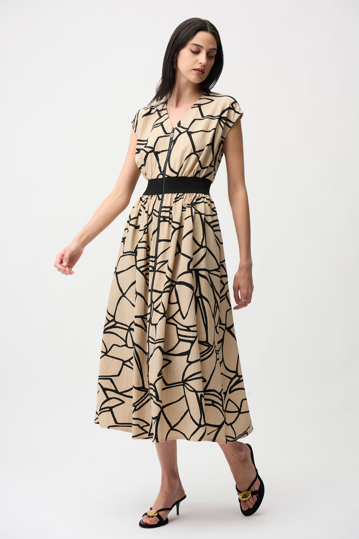 Seersucker Abstract Print Fit and Flare Dress 261163