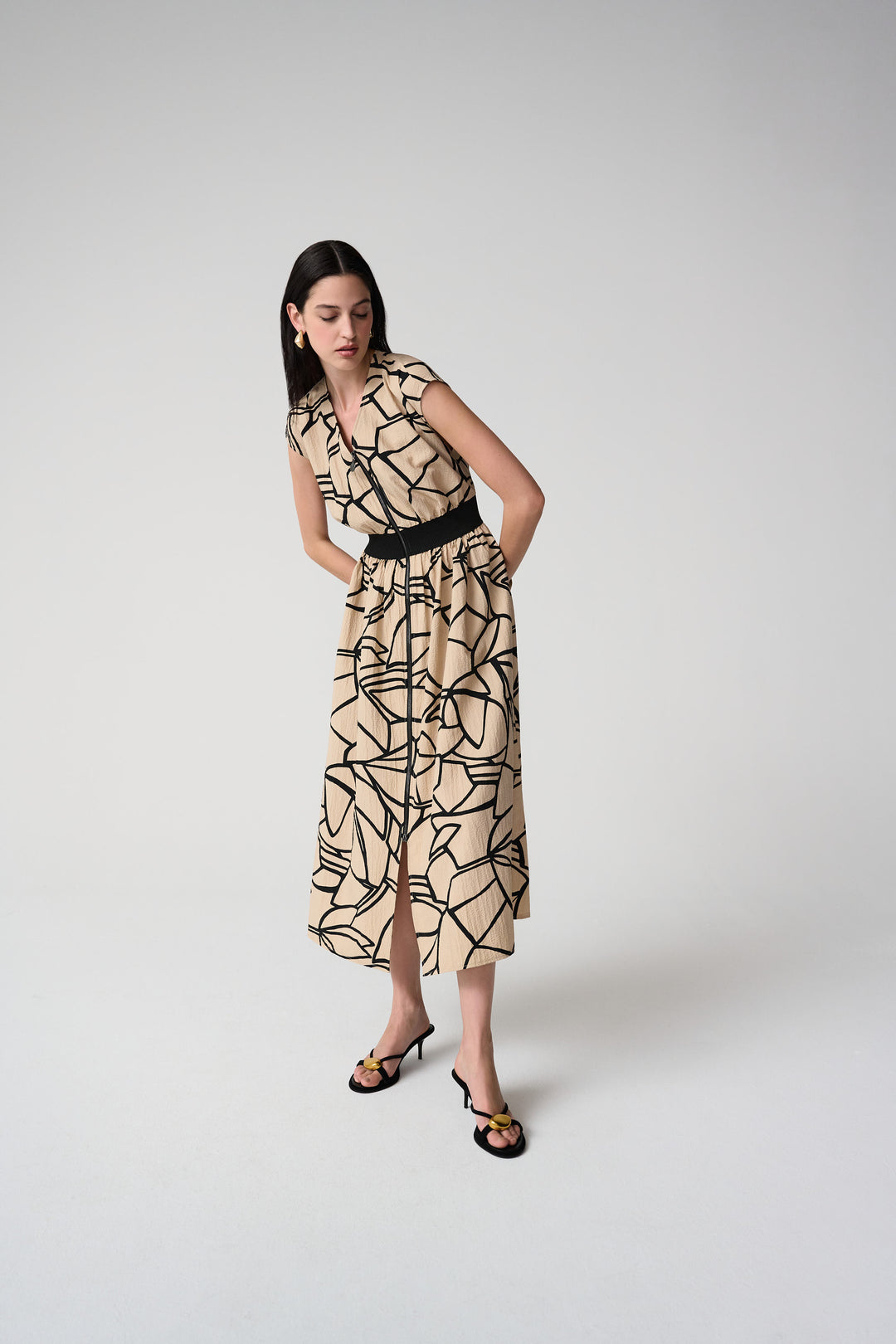 Seersucker Abstract Print Fit and Flare Dress 261163
