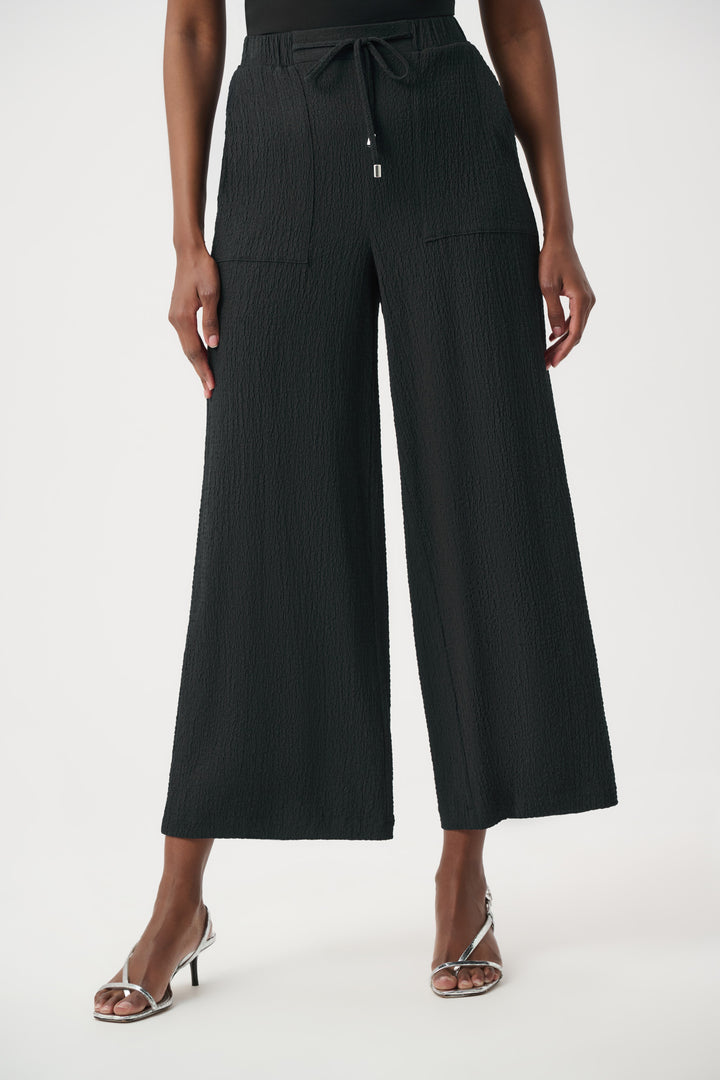 Seersucker Pull-On Crop Pants With Front Pockets 261197