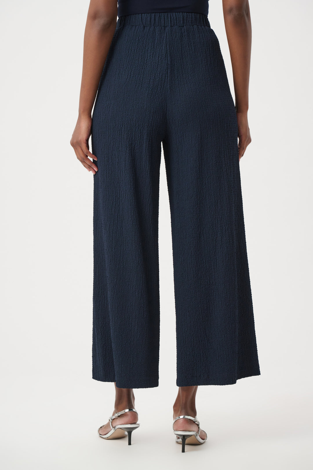 Seersucker Pull-On Crop Pants With Front Pockets 261197
