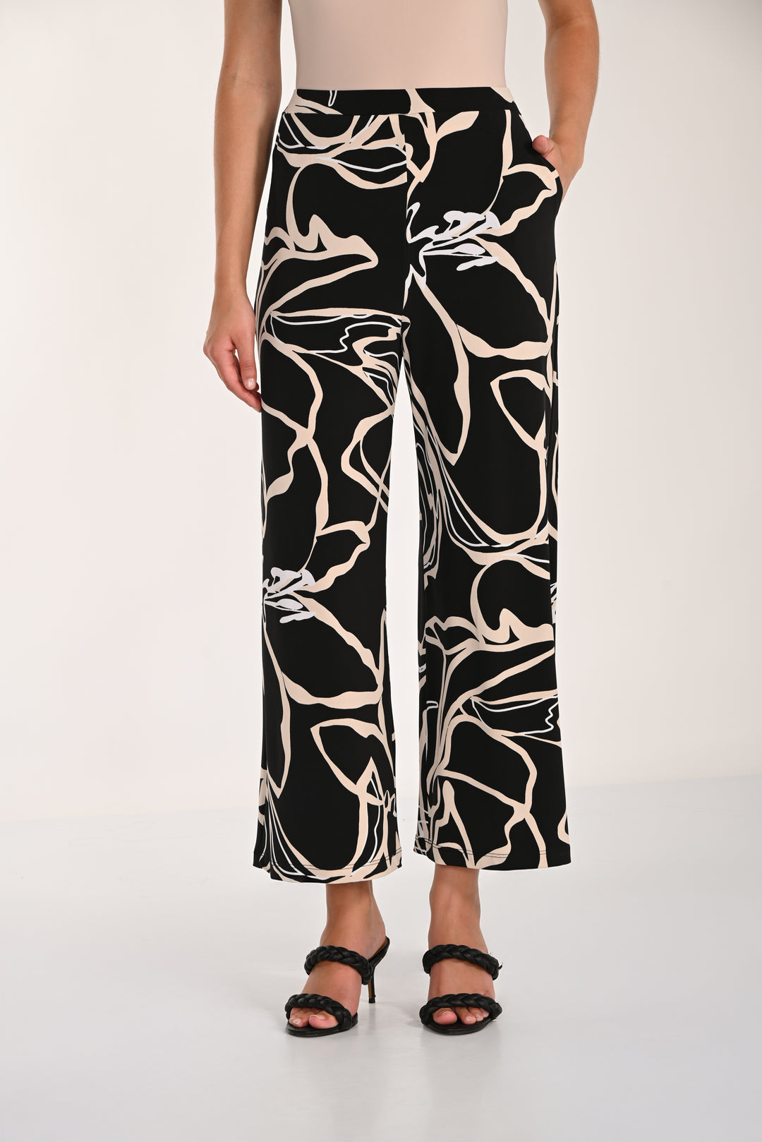 Frank Lyman Pant 261225