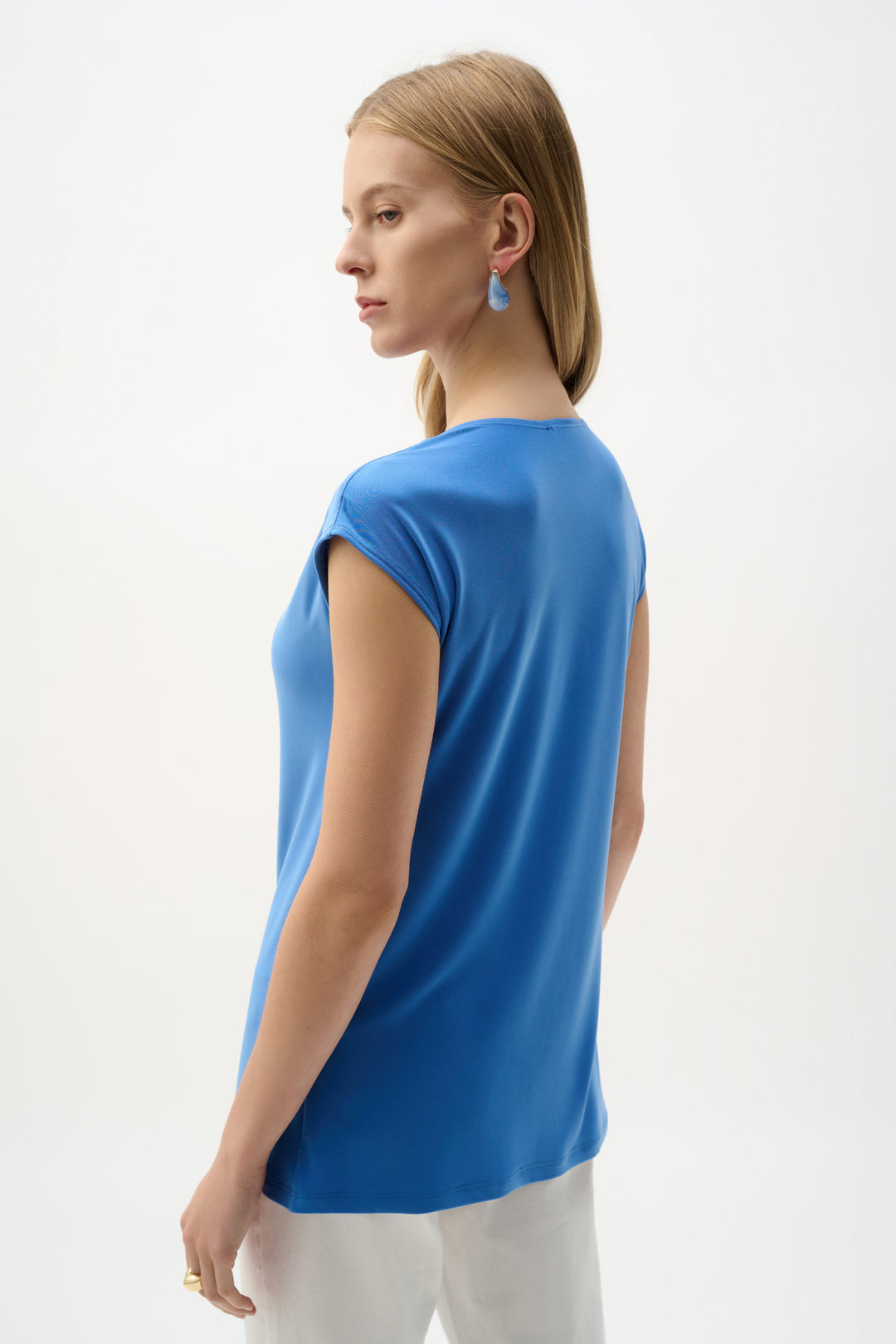 Silky Knit Fitted Top With Keyhole Neckline 262070