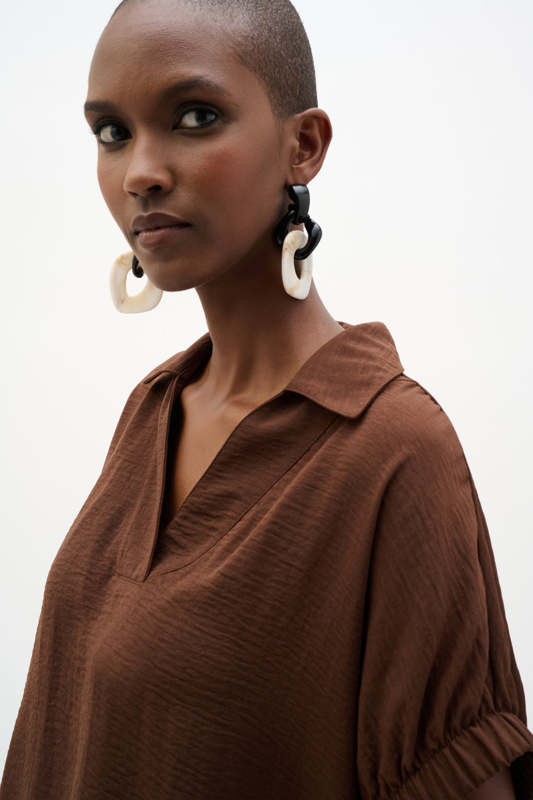 Woven Gauze Boxy Top With Shirred Sleeves 262078