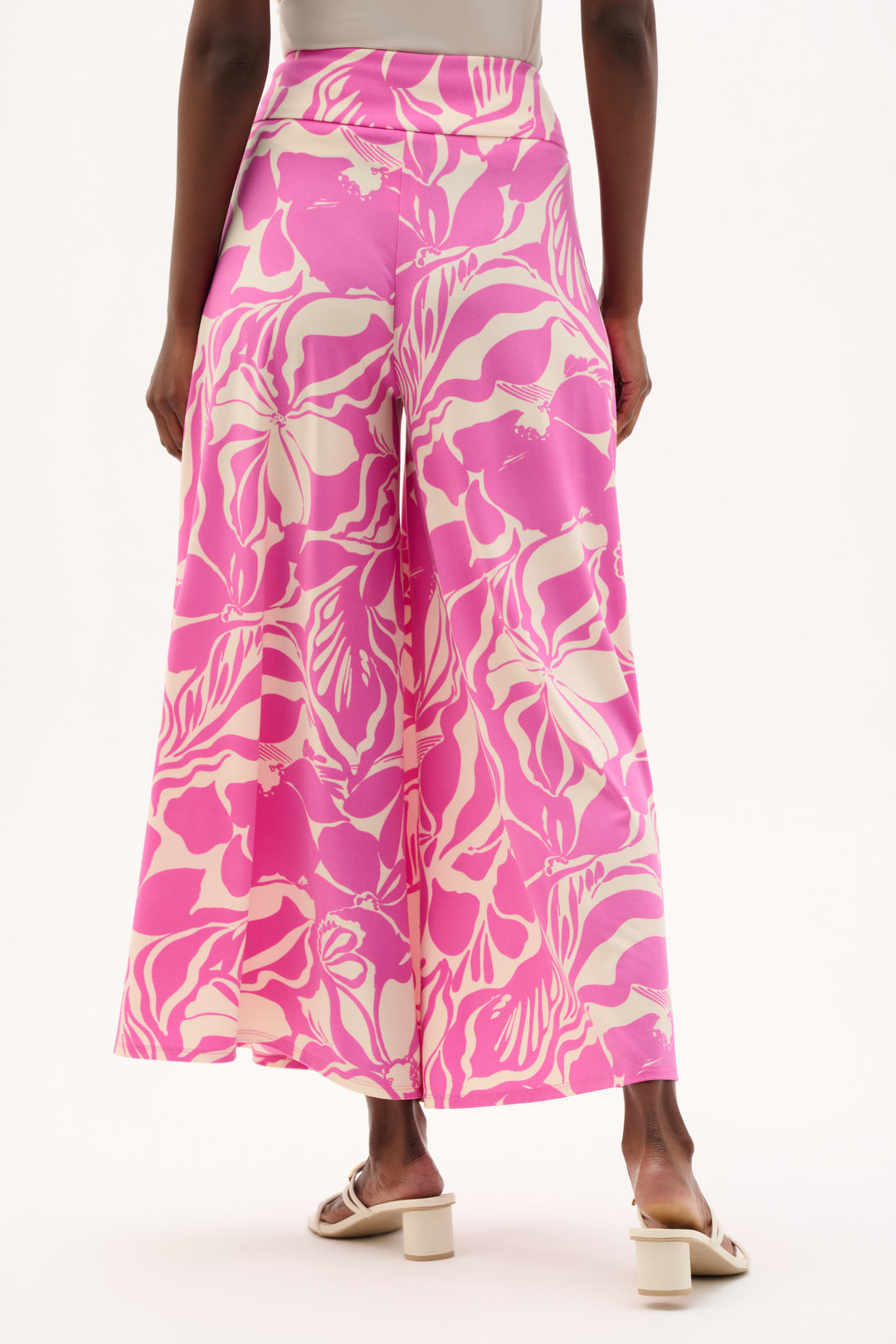 Silky Knit Floral Print Culotte Pants 262125