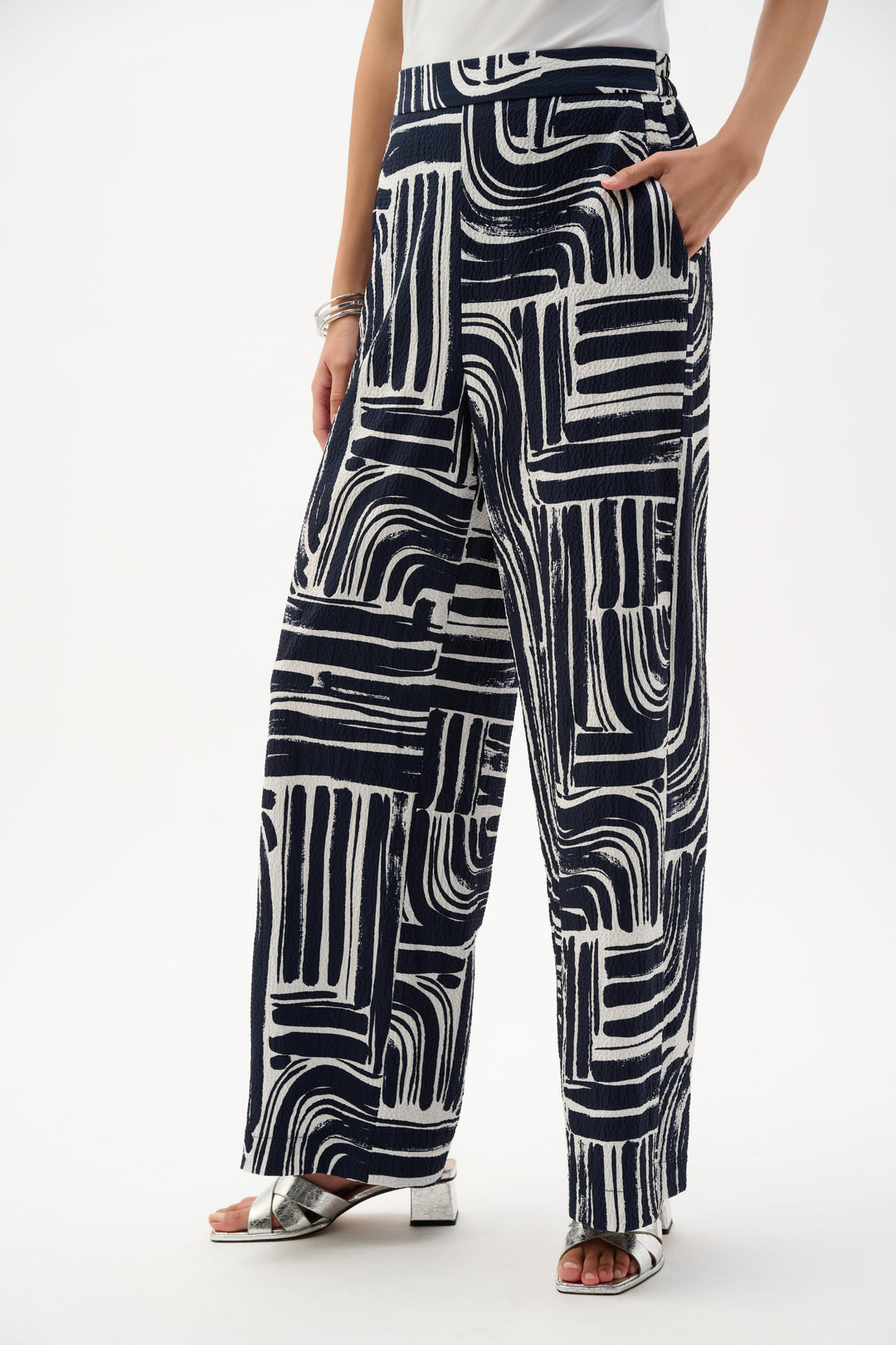 Seersucker Abstract Print Wide Leg Pull-On Pants 262165