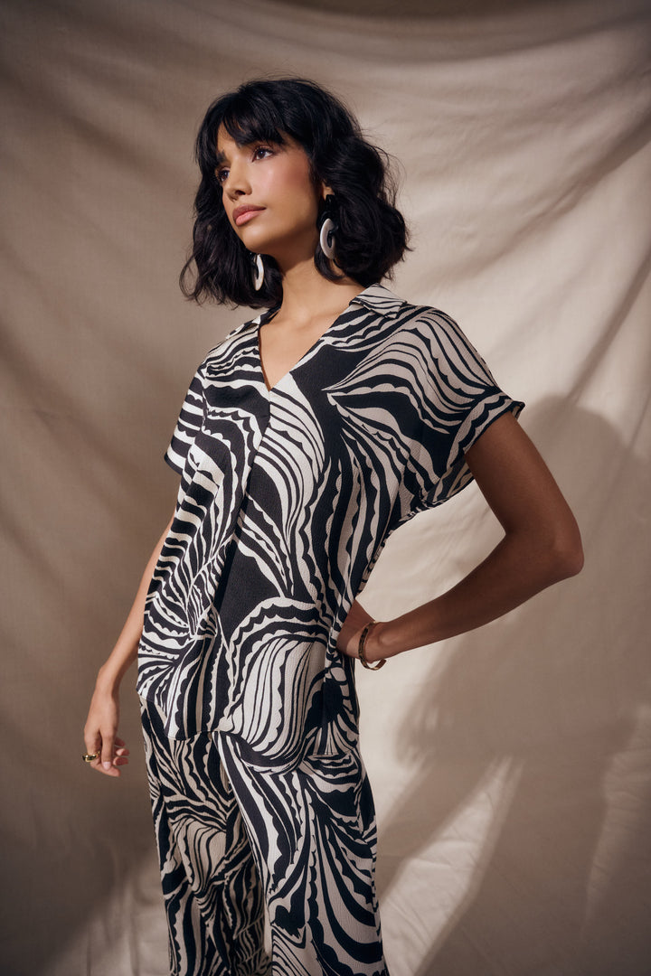Bubble Satin Abstract Print Boxy Top 262255