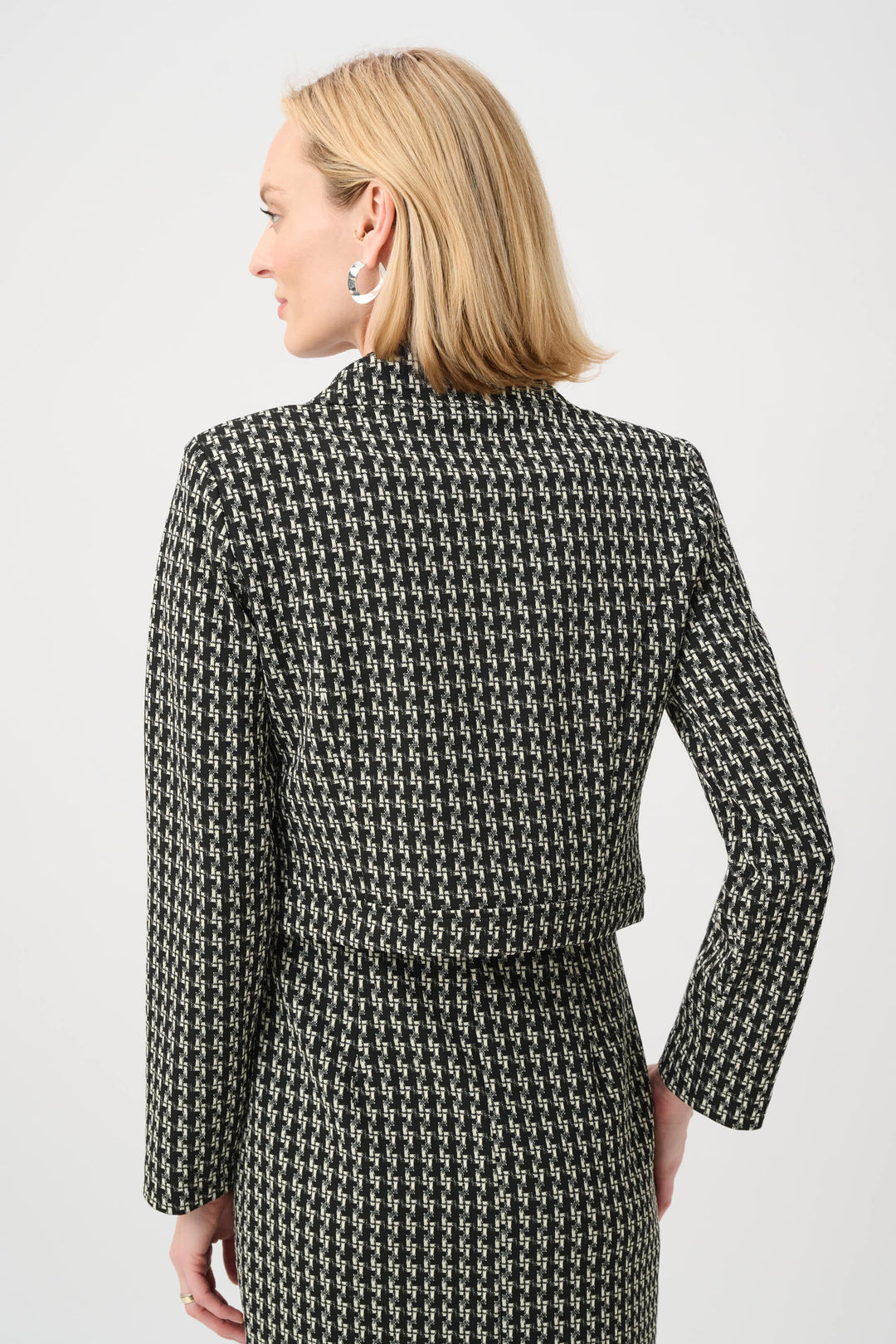 Jacquard Geometric Cropped Jacket Style 263032