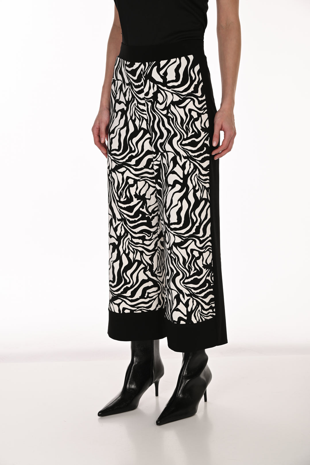 Frank Lyman Pant 263175