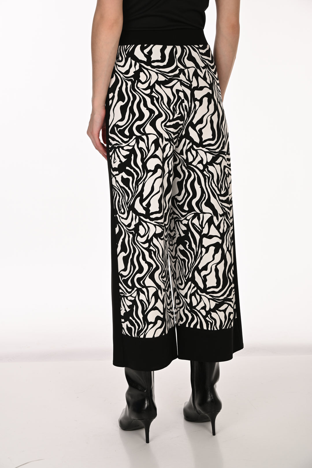 Frank Lyman Pant 263175