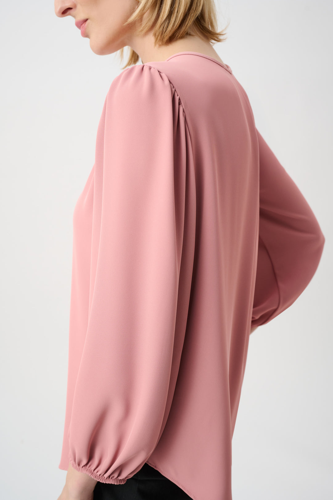 Woven Twill Top With Chain Detail Style 263202