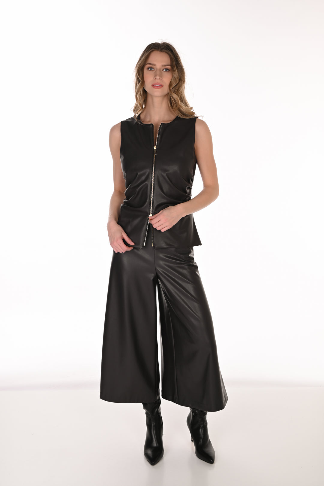 Frank Lyman Polyurethane Pant 263269