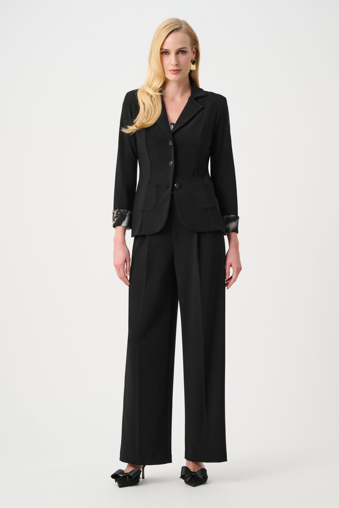 Silky Knit Fitted Blazer With Adaptable Cuff Style 263747