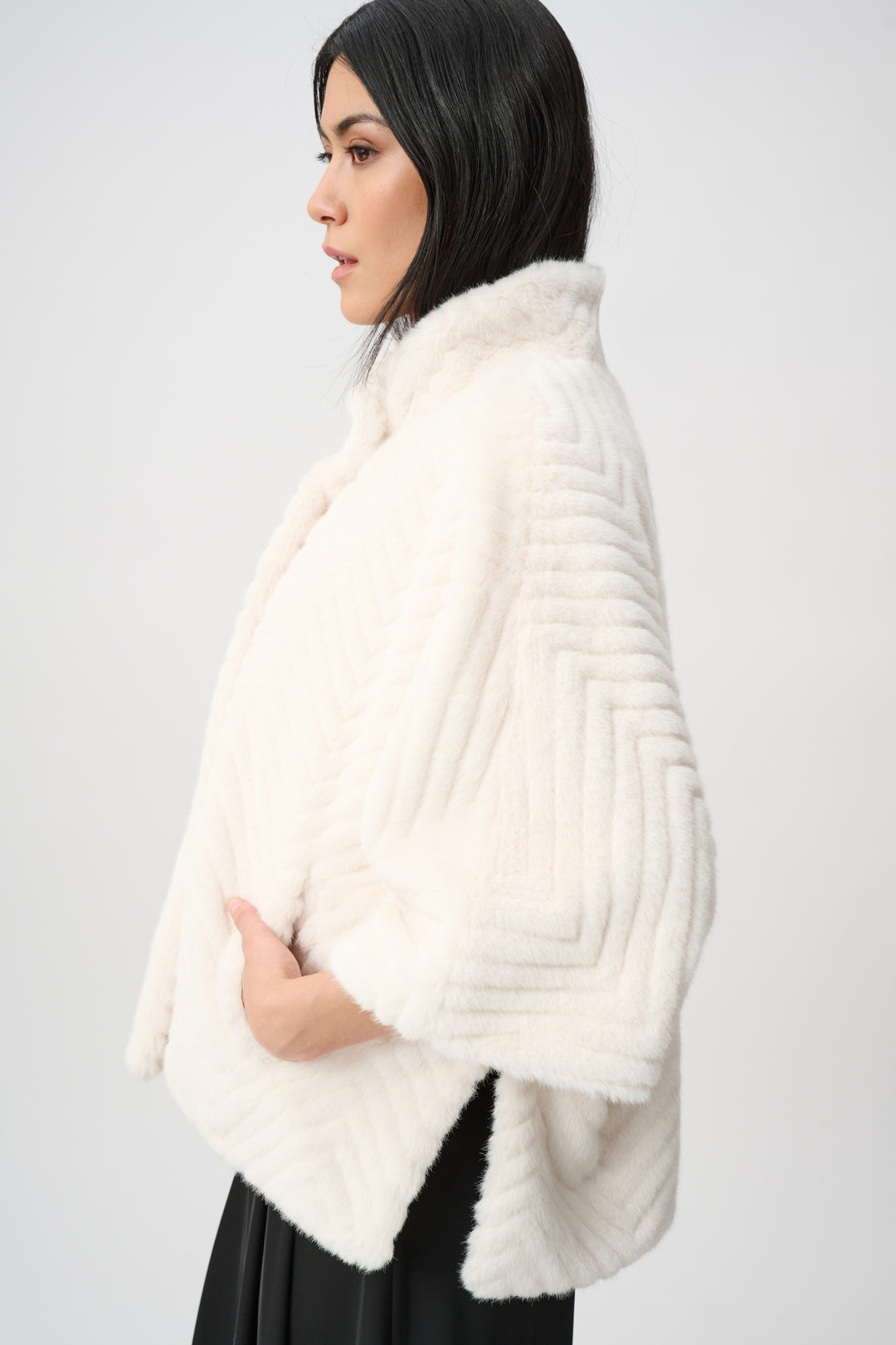 Chevron Faux Fur Cape-Style Jacket Style 263917