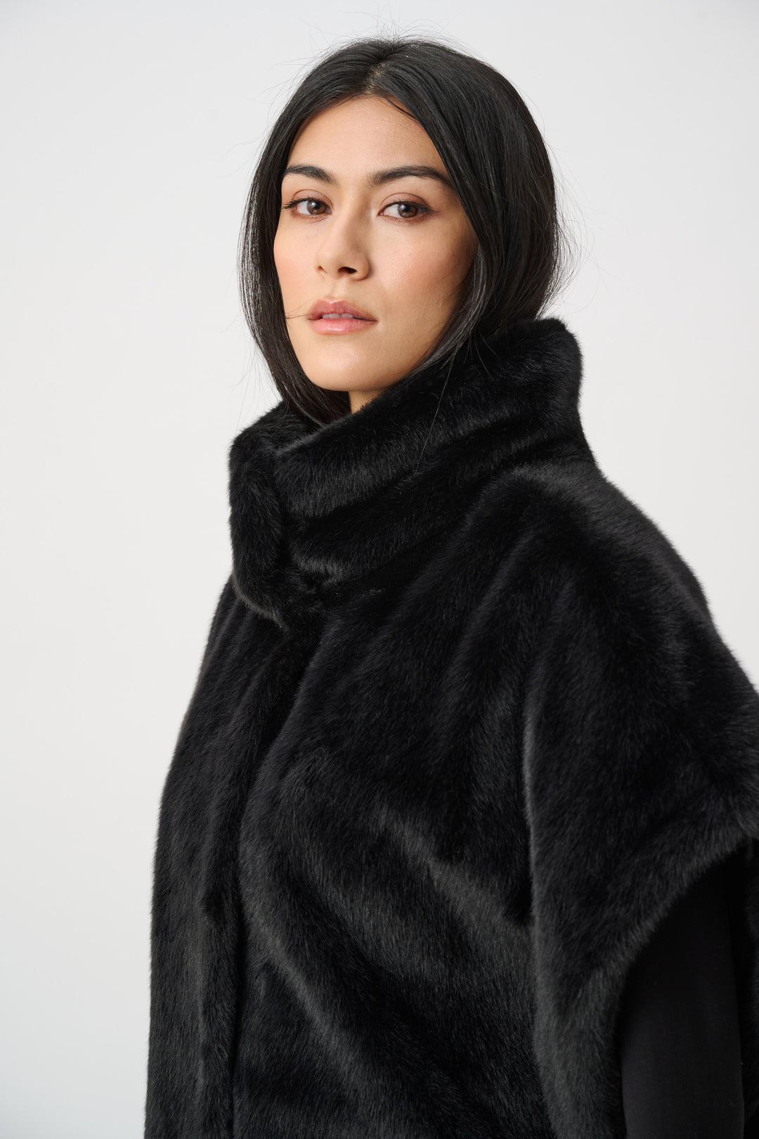 Faux Fur Funnel-Neck Boxy Vest Style 263918