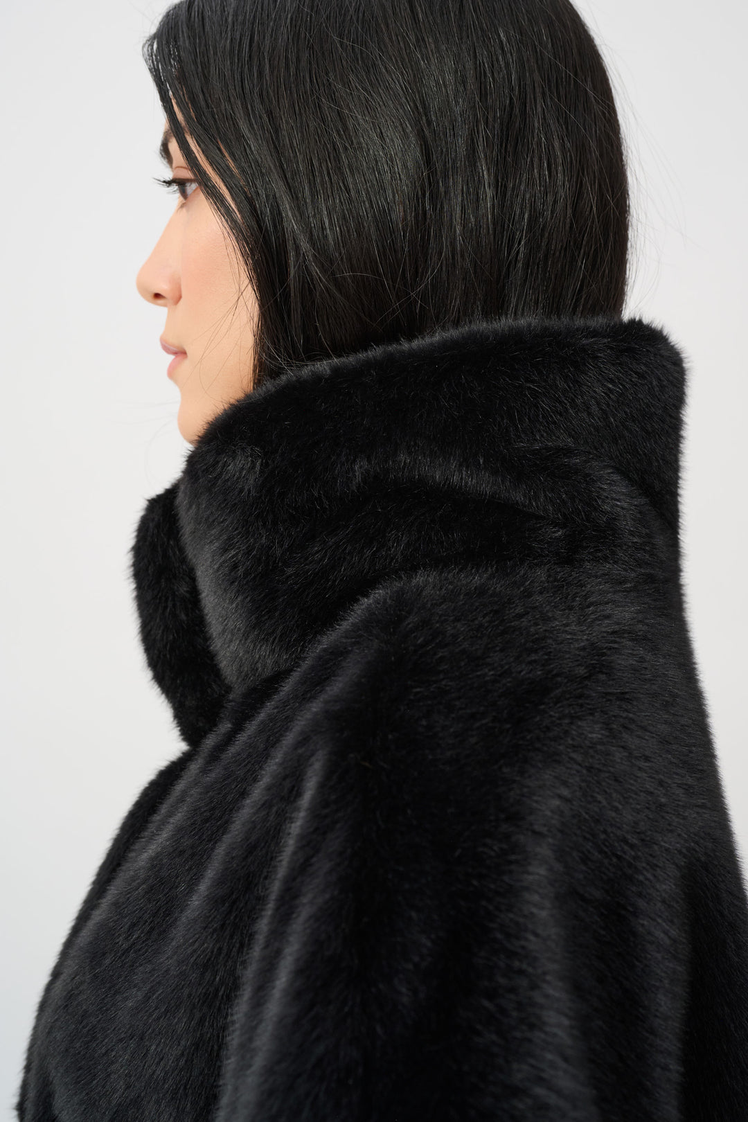 Faux Fur Funnel-Neck Boxy Vest Style 263918