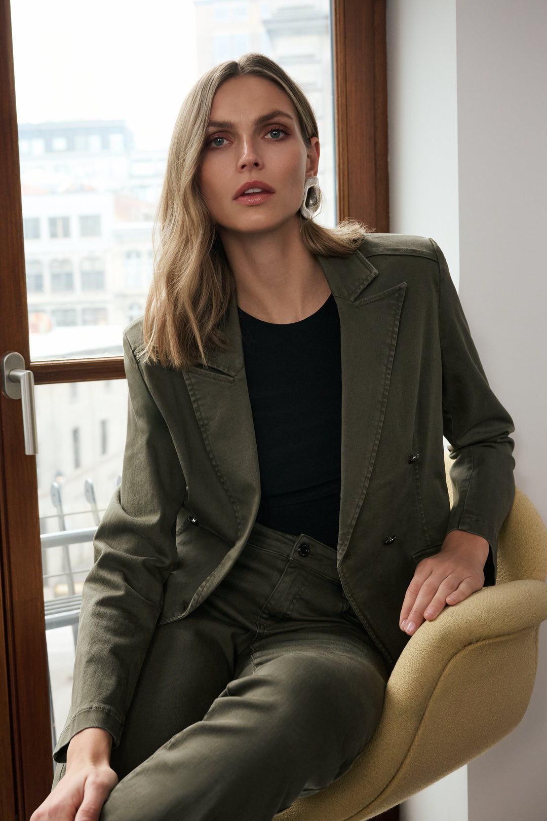 Featherweave Denim Double-Breasted Blazer Style 263921