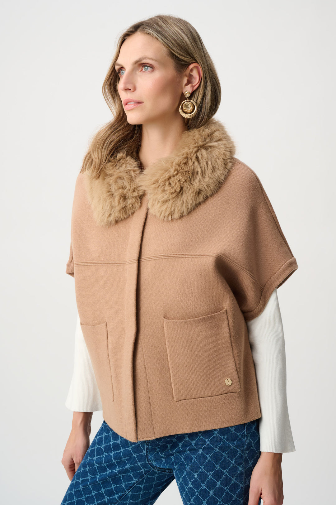Sweater Knit Jacket With Detachable Faux Fur Collar Style 263949