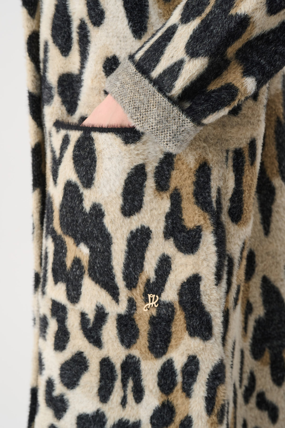 Feather Yarn Leopard Print Coat Style 263956
