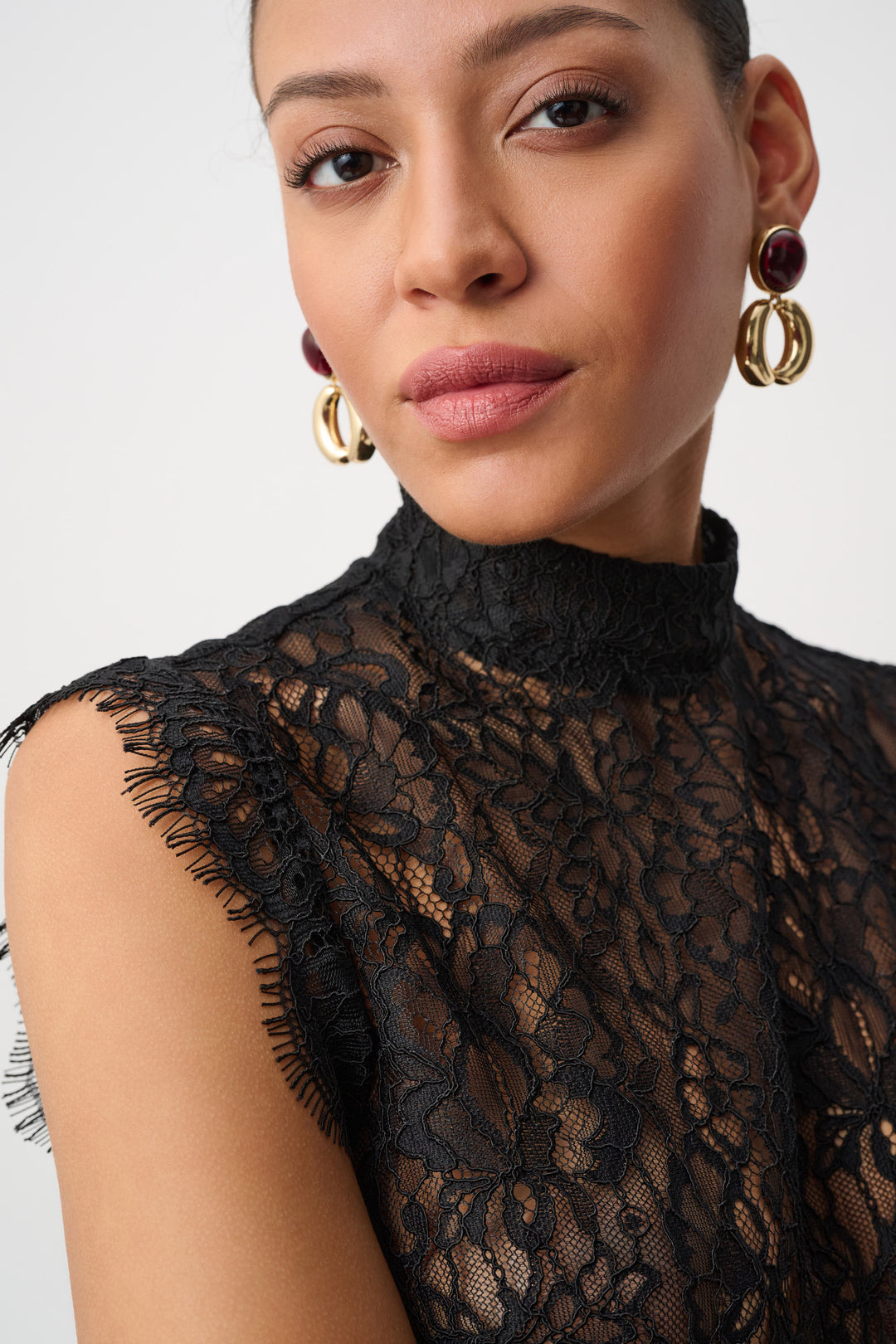 Lace Mock Neck Fitted Top 264105