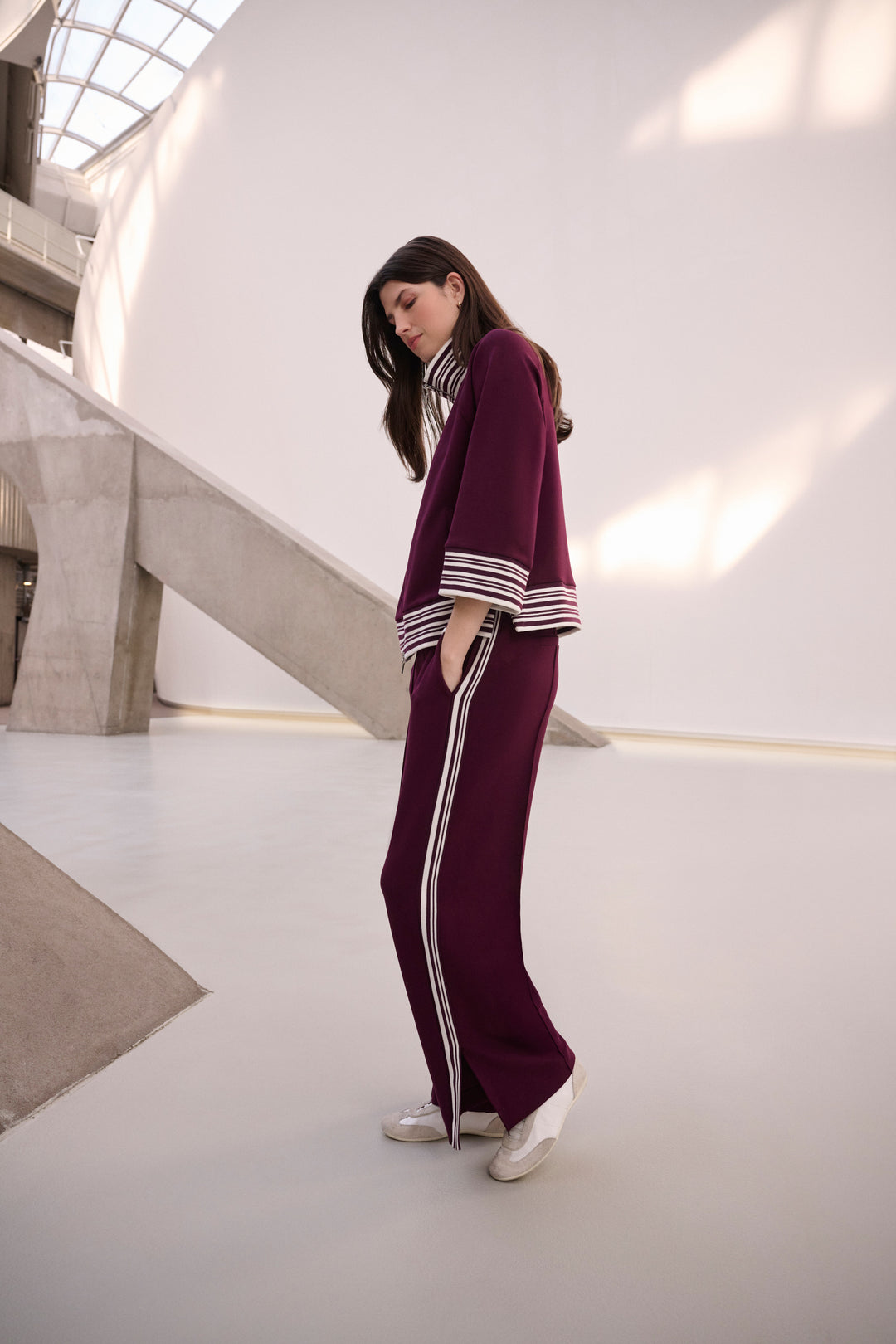 Pin-Tuck Wide Leg Jogger 264612