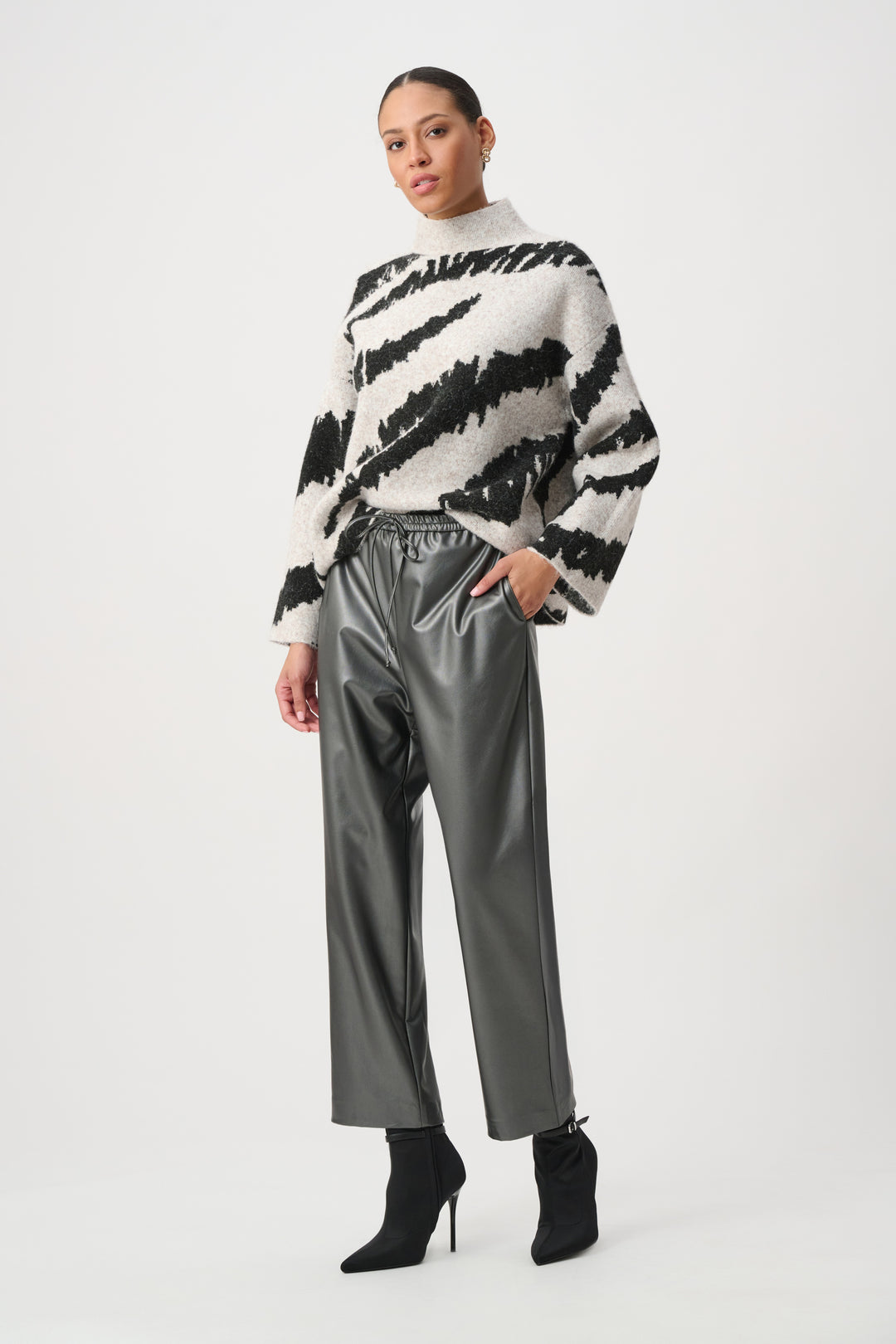 Animal Print Mock Neck Pullover 264936