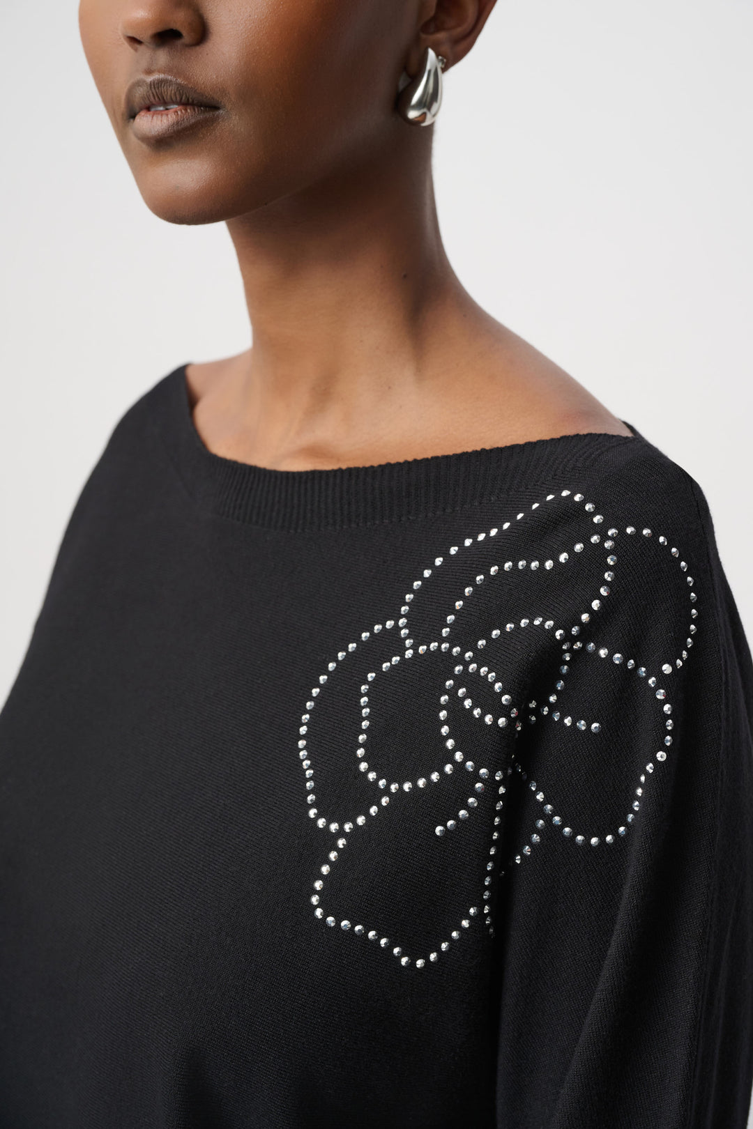 Pullover With Flower Applique 264957