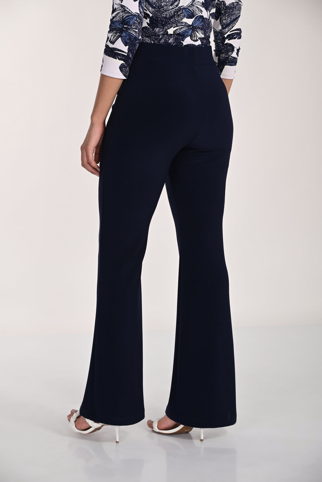 Frank Lyman Pant 266014