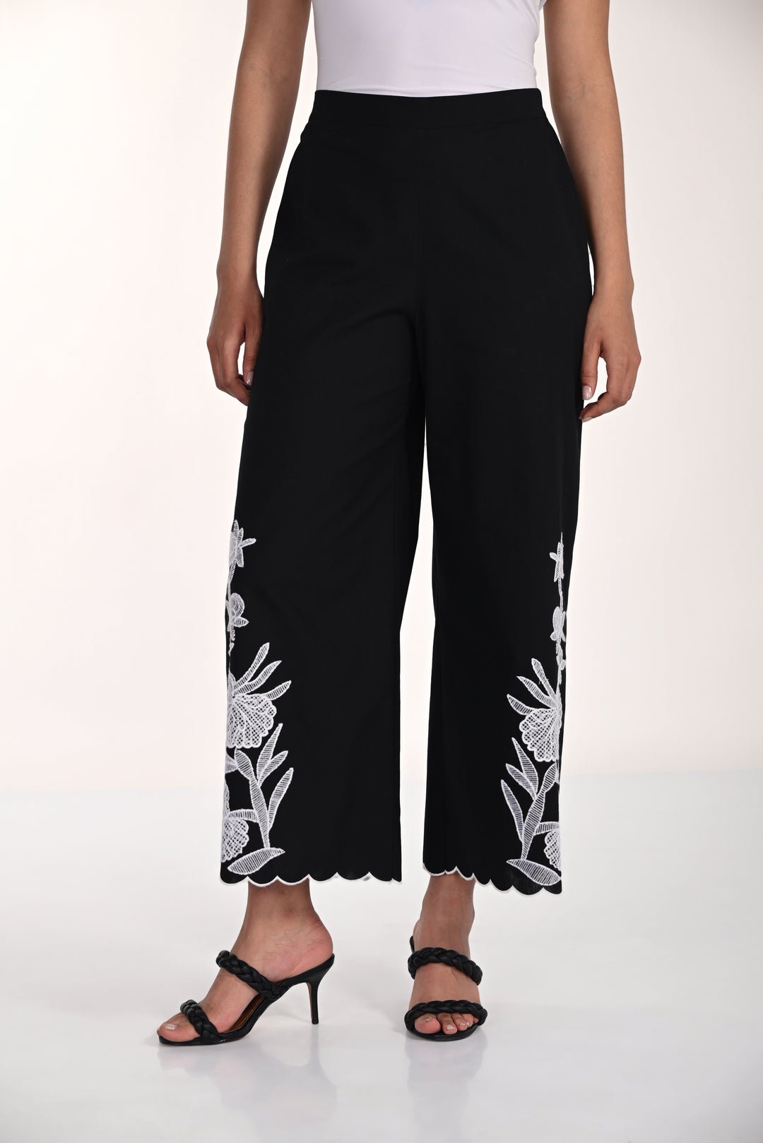 Frank Lyman Pant 266579
