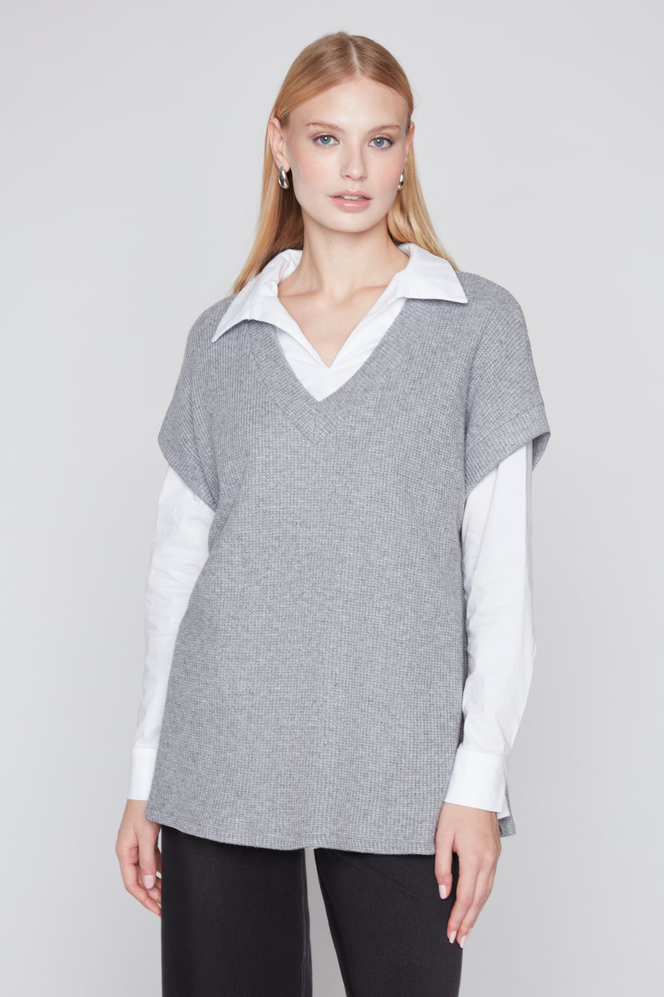 Compli K V-Neck Relaxed Vest With High Side Slit Detail 36523