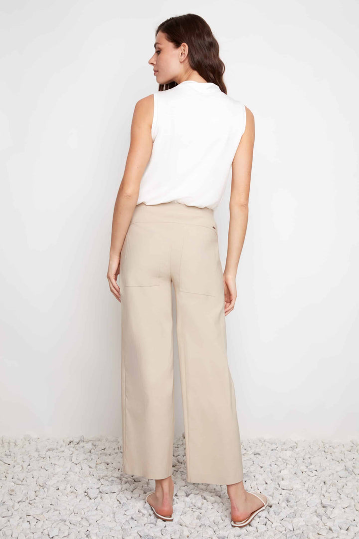 Techno Core Wide Leg Pant
