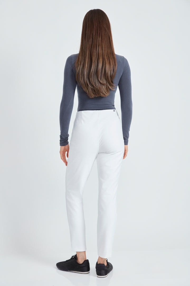 UP! Womens Slim Leg Pant 69012