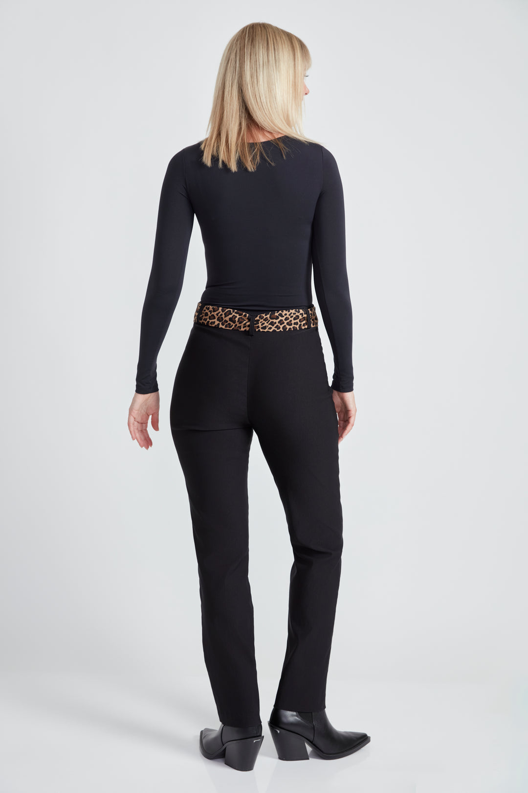 UP! Womens Straight Leg 69084