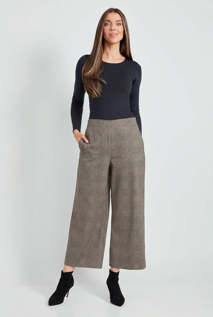 UP! Womens Crop Gaucho 69110