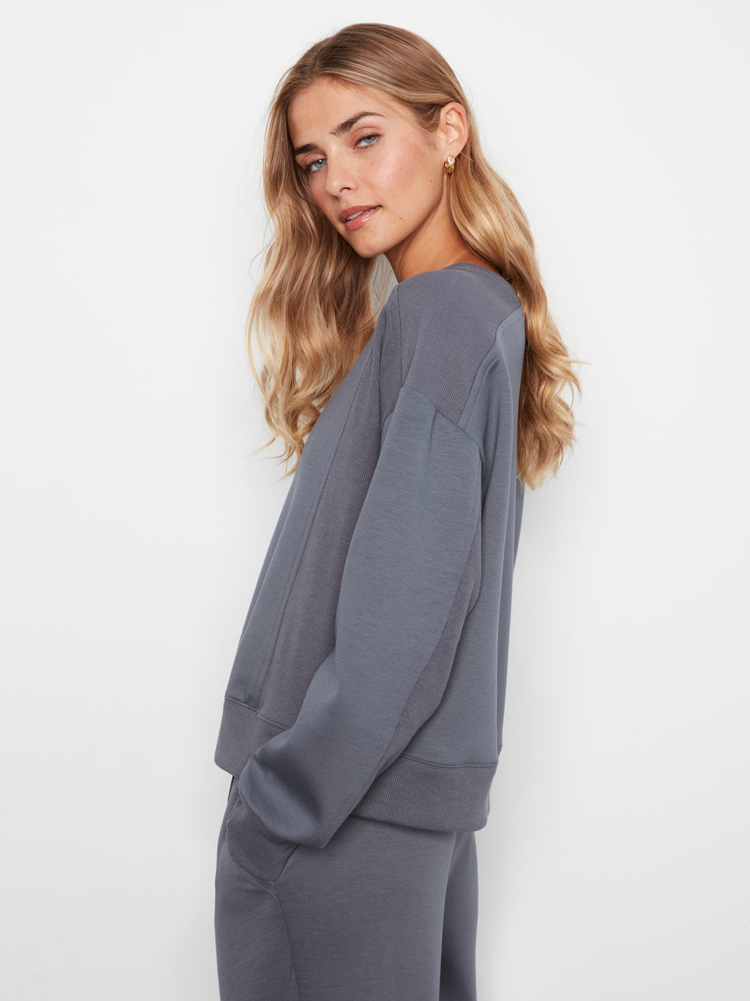 Crewneck Soft Scuba Top