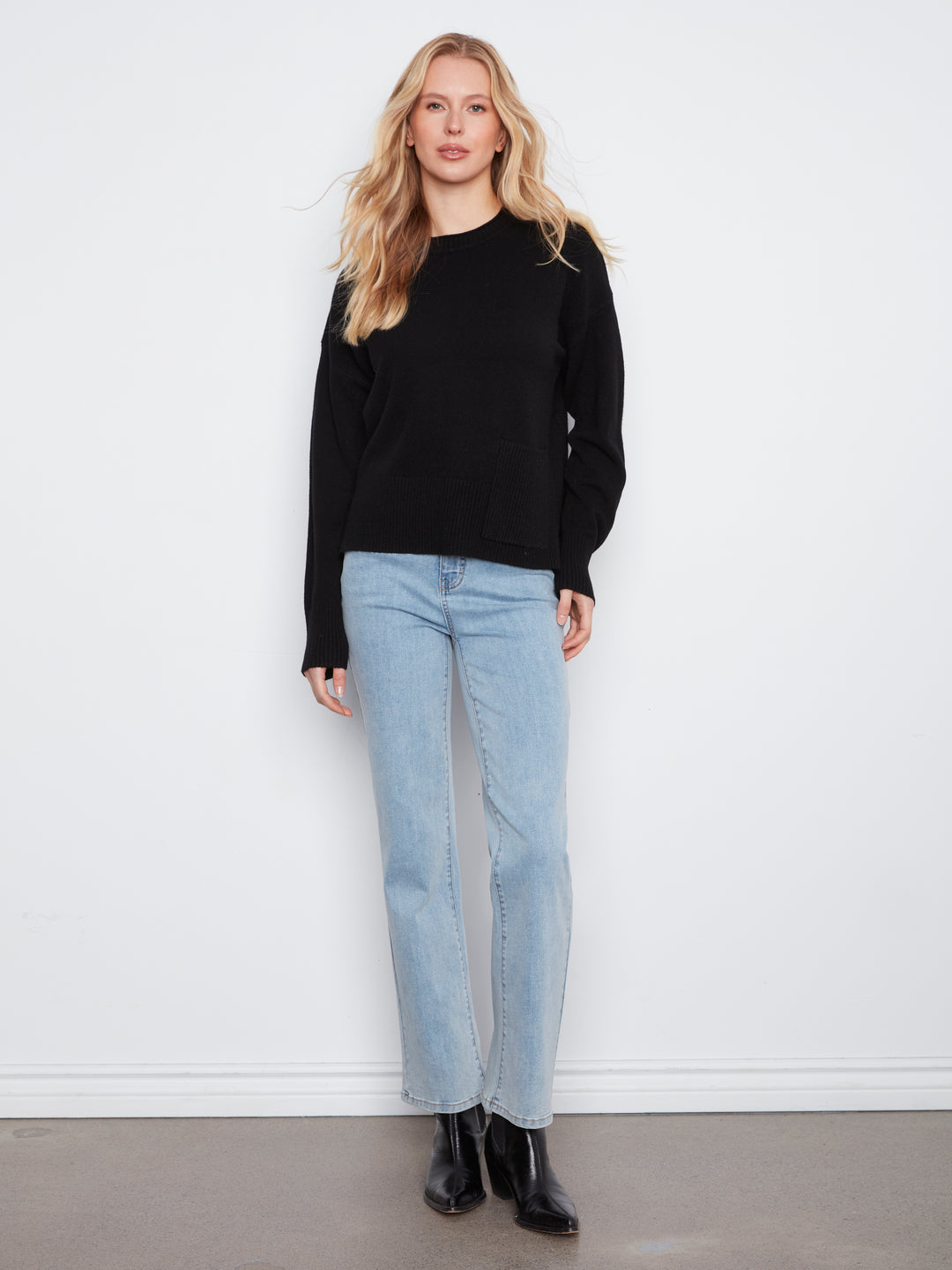 Crew Neck Cropped Sweater with Pocket