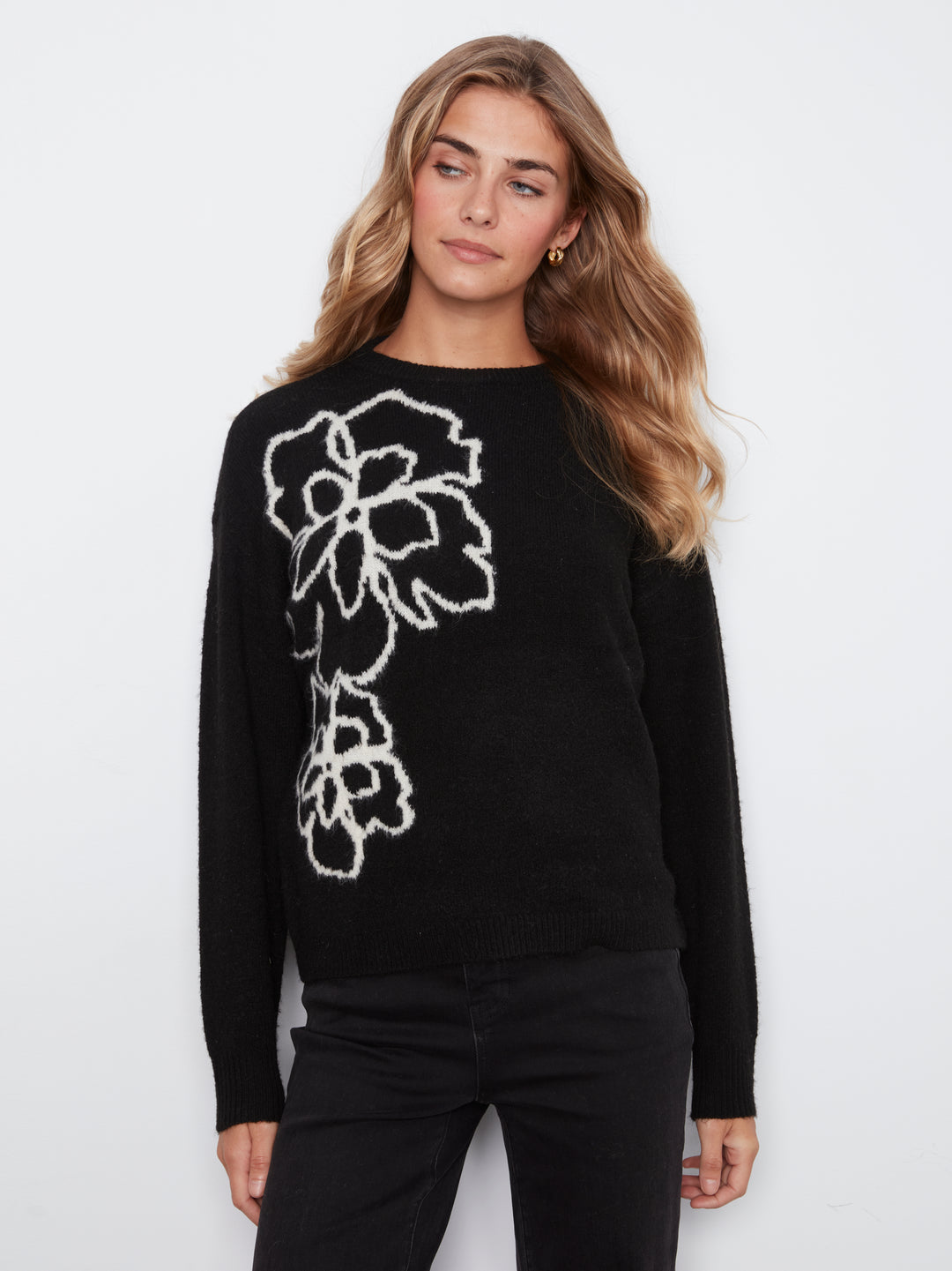 Long Sleeve Drop Shoulder Double Knit Intarsia Flower Sweater