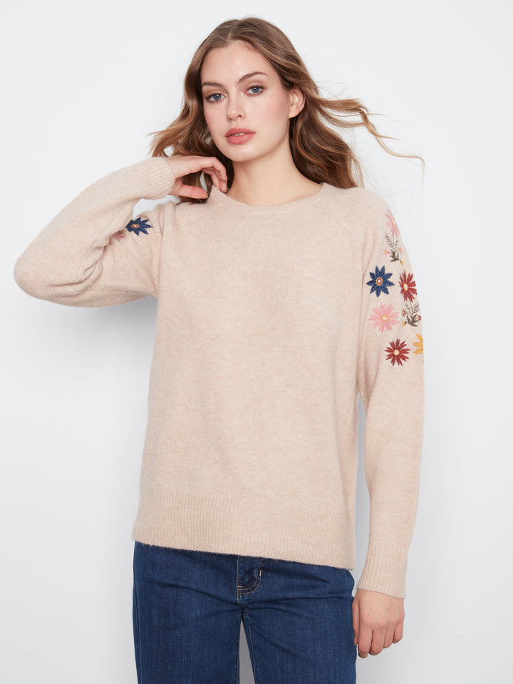 Long Sleeve Raglan Sweater w/ Embroidery