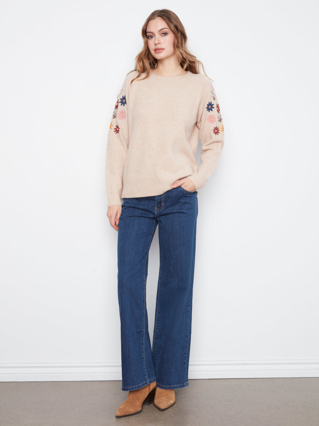 Long Sleeve Raglan Sweater w/ Embroidery