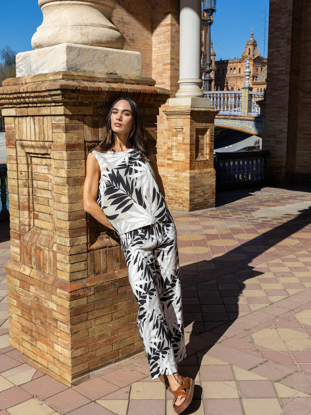 Printed Sleeveless Blouse With Back Button Detail