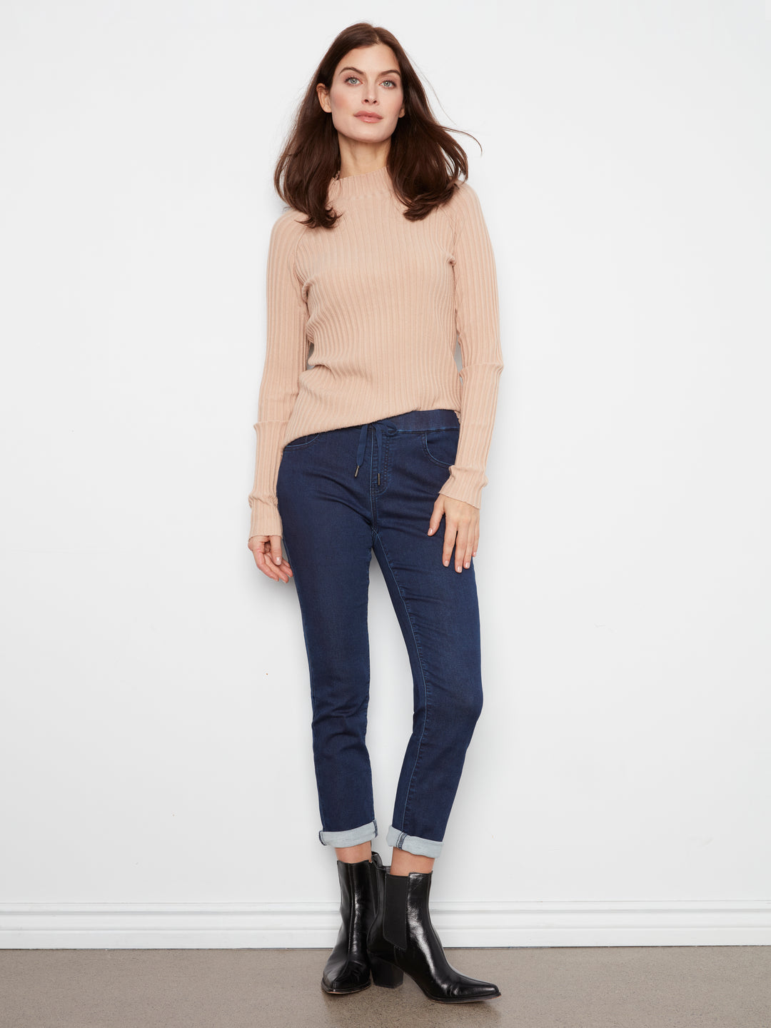 Knit Jogger Pants With Elastic Waistband And Pockets