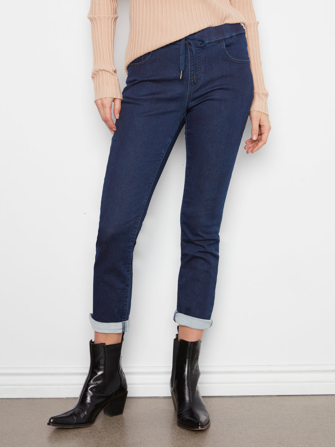 Knit Jogger Pants With Elastic Waistband And Pockets