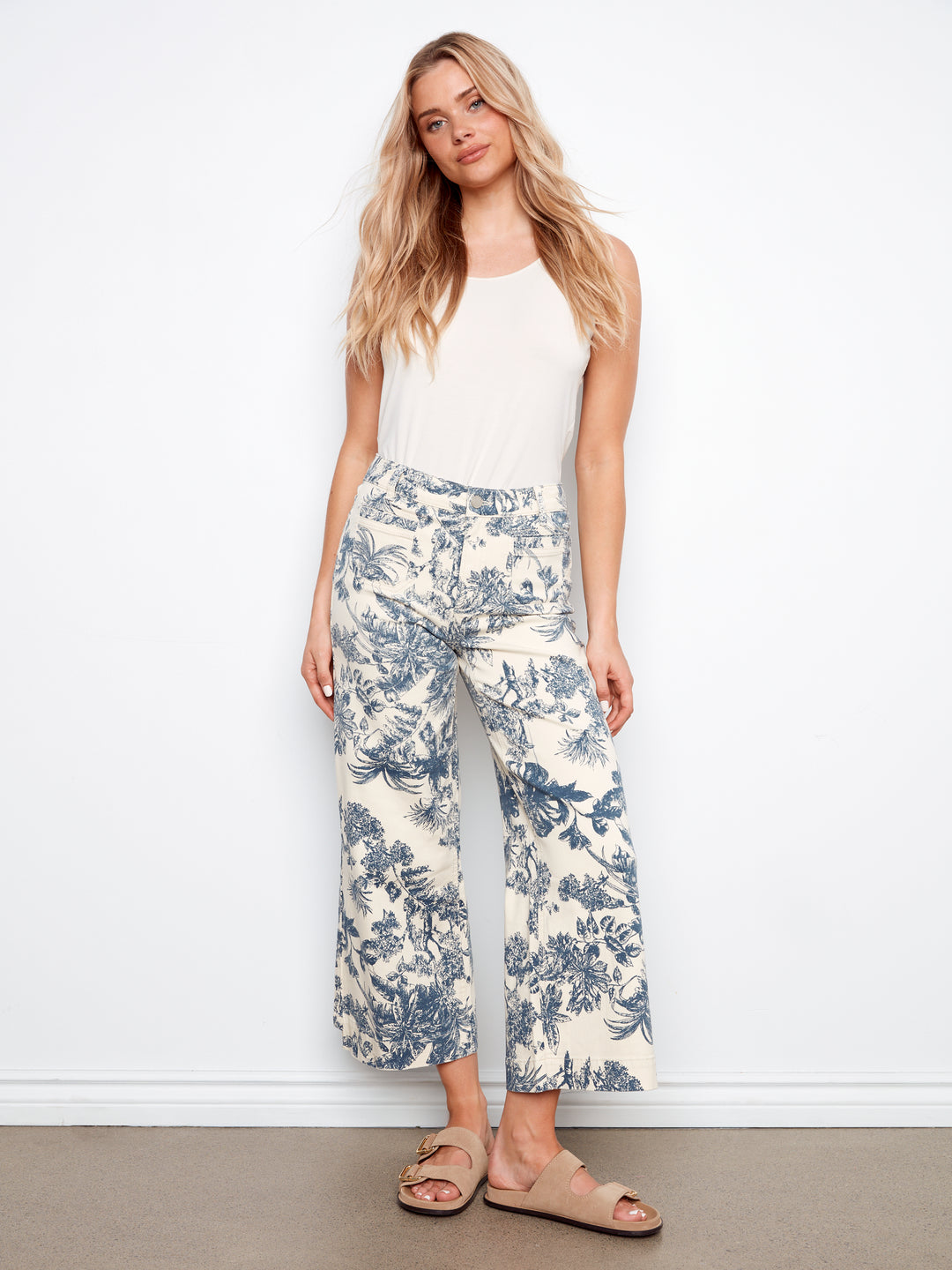 Printed Cropped Patch Pocket Flare Flex Twill Pants