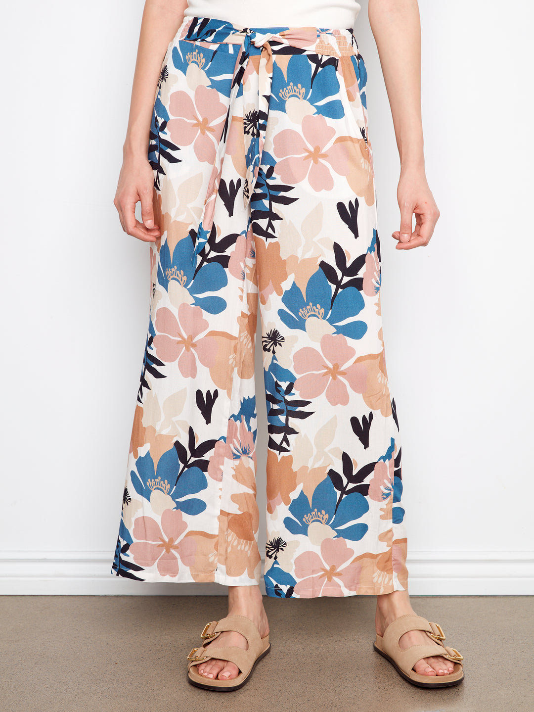 Printed Pant With Pockets And Self Belt Ties